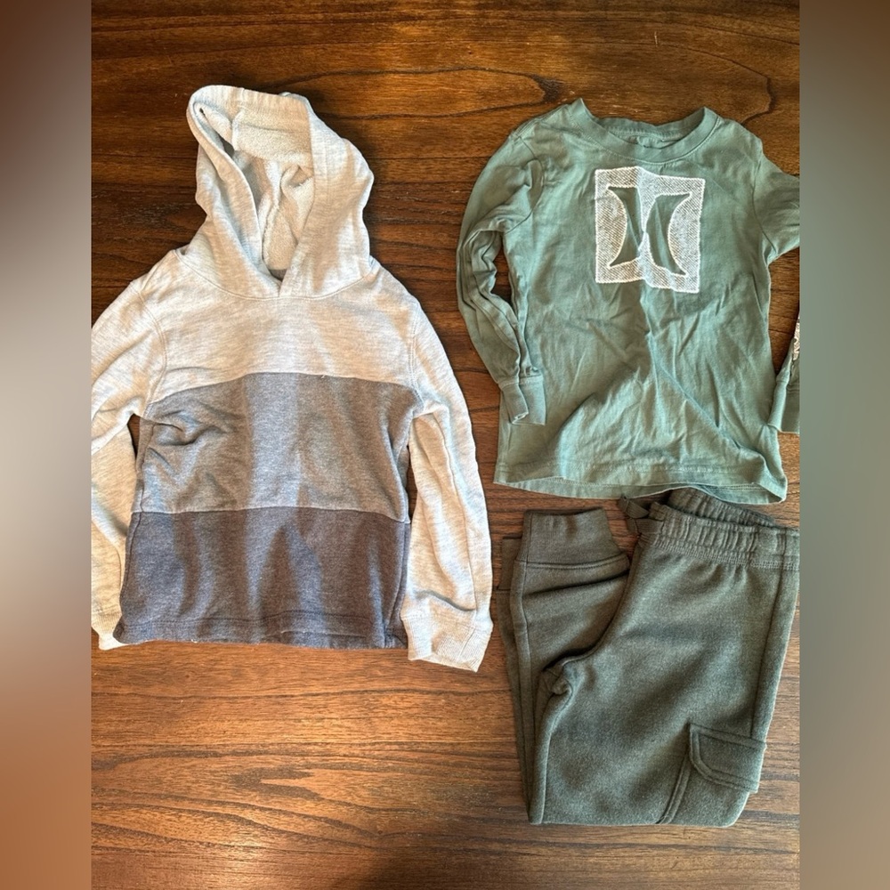 3 Boys Size 4t/4 Falls Creek Sweatshirt, Hurley Shirt & Jumping Beans Sweatpants